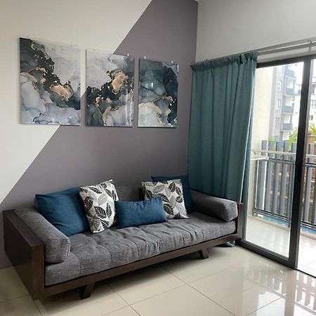 Sea View Water Theme Park At Swiss Garden Residence - 2 Bedroom Apartment Kuantan Esterno foto